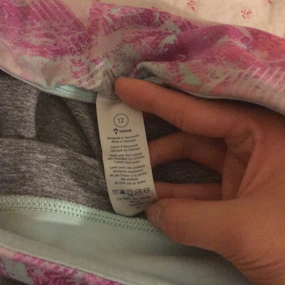 Ivivva Rhythmic Crop Size 12 - Picture 3 of 6